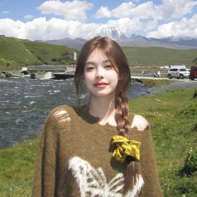 伴游女王